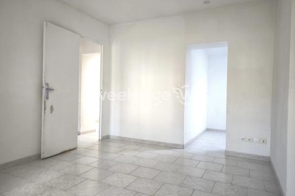 Maison à vendre 2 pièces de 45 m² à Maubeuge