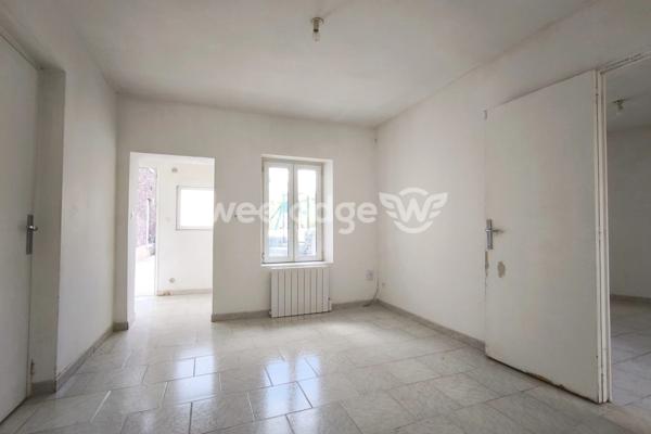 Maison à vendre 2 pièces de 45 m² à Maubeuge