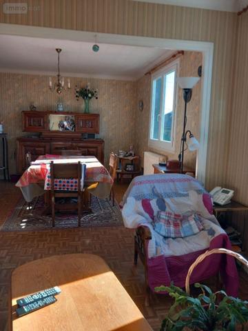 Maison à vendre à Allanche dans le Cantal (15160), ref : 2083   
18 rue du 19 mars 1962