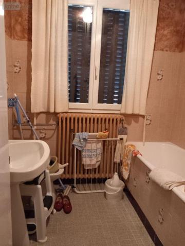 Maison à vendre à Allanche dans le Cantal (15160), ref : 2083   
18 rue du 19 mars 1962