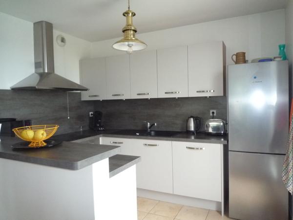 SAINT MALO A LOUER APPARTEMENT T4  MEUBLE  EN DUPLEX TERRASSE PLACE DE PARKING