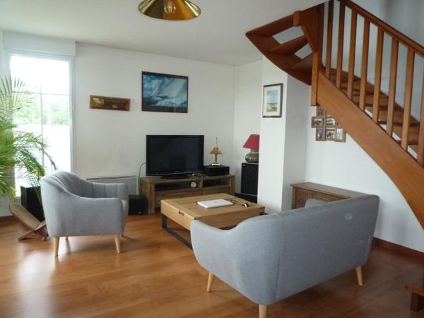 SAINT MALO A LOUER APPARTEMENT T4  MEUBLE  EN DUPLEX TERRASSE PLACE DE PARKING
