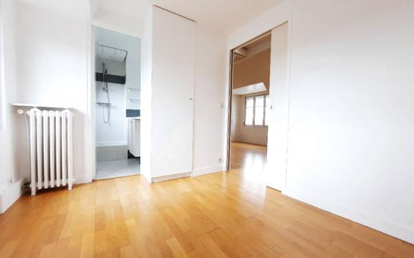 Appartement à louer    1 pièce • 30,04 m2 Issy-les-Moulineaux