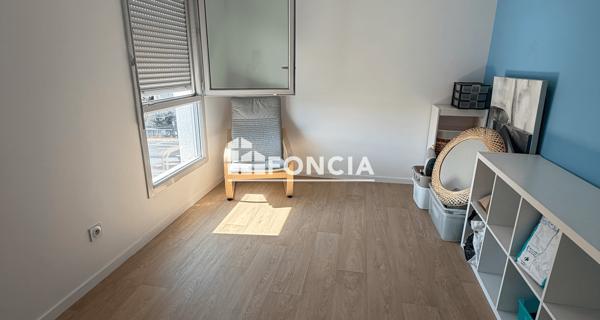 Location Appartement 4 pièces 84.08 m² - Bourgoin-jallieu 38300