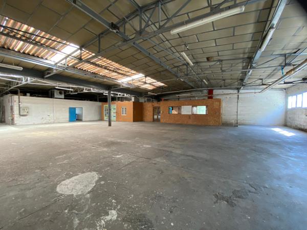 Batiment industriel 3 200m².