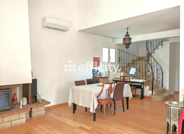 Maison
         7 pièces
        - 132 m² Bien prestige 449 000 € *