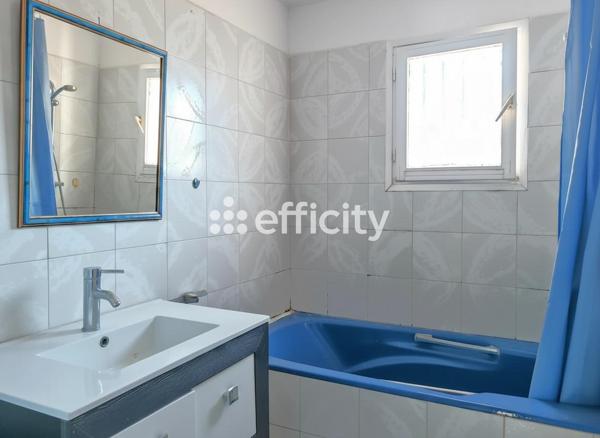 Maison
         7 pièces
        - 132 m² Bien prestige 449 000 € *