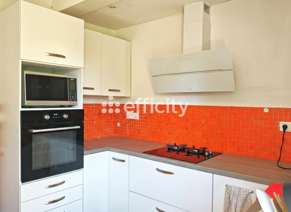 Maison
         7 pièces
        - 132 m² Bien prestige 449 000 € *