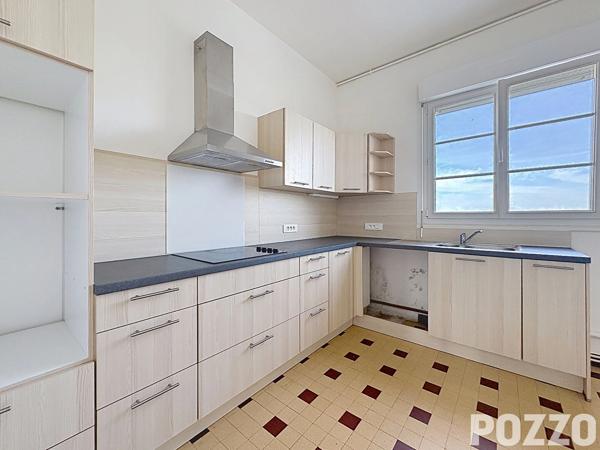 RARE A LA VENTE - APPARTEMENT F3 - CAVE - CENTRE VILLE COUTANCES (50) COUTANCES