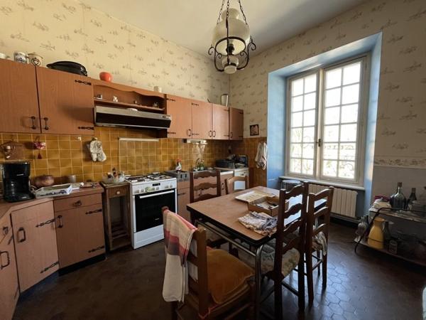 Maison à vendre |  Le Faouët |  6 pièces | 334 m²