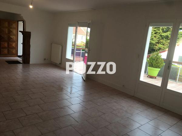A vendre maison 13 pièces (435 m²) Trouville avec vue mer - idéale pour grande famille TROUVILLE SUR MER