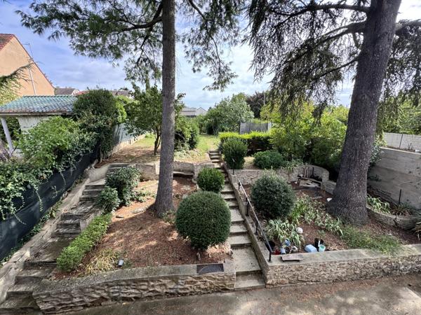 Corbeil-Essonnes (91100) À Vendre – Spacieuse maison familiale à Corbeil-Essonnes