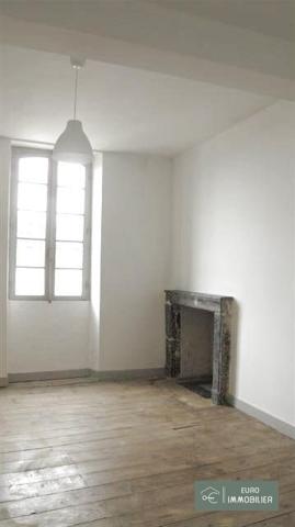 CENTRE BAZAS - MAISON 2 NIVEAUX - 3 CHAMBRES - GRENIER - GIRONDE (33) - AQUITAINE