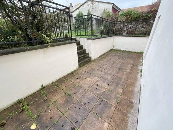 St SAVINE, TYPE 5 SUR 2 NIVEAUX , GARAGE, TERRAIN 596M2