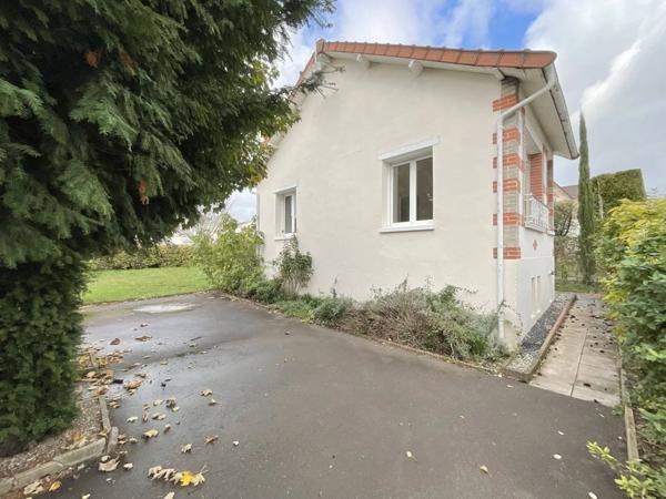 St SAVINE, TYPE 5 SUR 2 NIVEAUX , GARAGE, TERRAIN 596M2