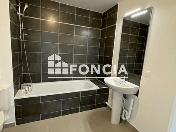 Location Appartement 2 pièces 47.62 m² - 1 RUE NICOLE LAOUENAR Saint Pierre Du Perray 91280