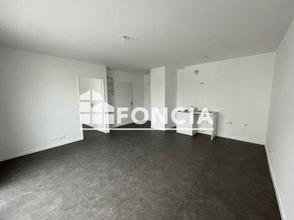 Location Appartement 2 pièces 47.62 m² - 1 RUE NICOLE LAOUENAR Saint Pierre Du Perray 91280