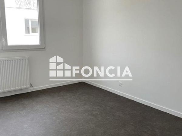 Location Appartement 2 pièces 47.62 m² - 1 RUE NICOLE LAOUENAR Saint Pierre Du Perray 91280