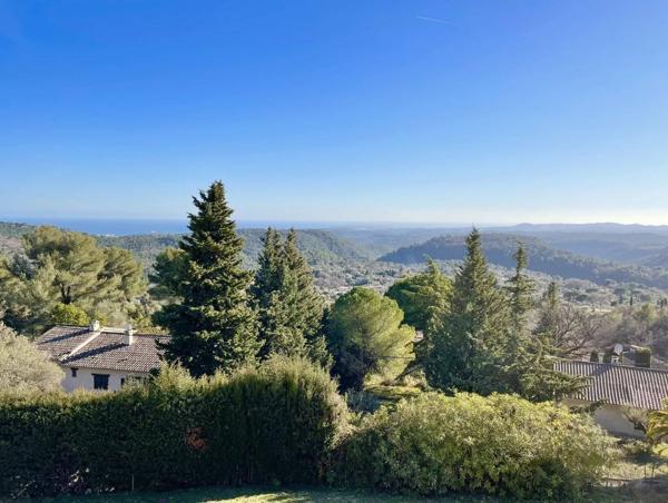 Villa de Luxe à Tourrettes-sur-Loup avec Vue Panoramique sur la Mer et Proximité de Vence