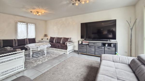 CHATEAURENARD - Villa neuve 3 chambres