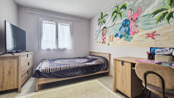 CHATEAURENARD - Villa neuve 3 chambres