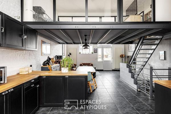 Loft inversé industriel avec terrasse et double parking