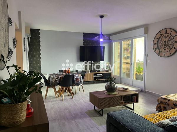 Appartement
         4 pièces
        - 92 m² 205 000 € *