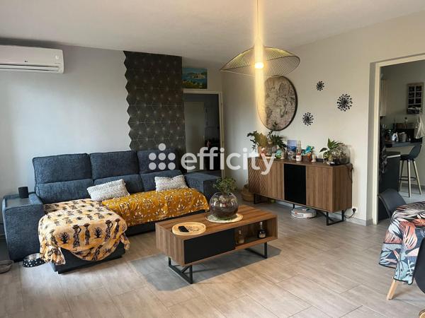 Appartement
         4 pièces
        - 92 m² 205 000 € *