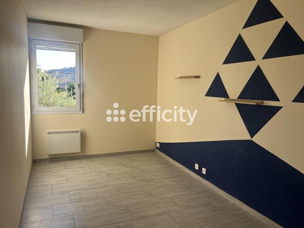 Appartement
         4 pièces
        - 92 m² 205 000 € *