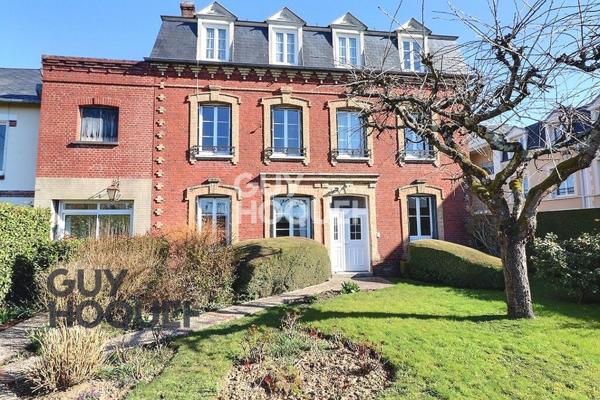 Bernay au coeur du centre-ville, gare SNCF à 5 min à pied!