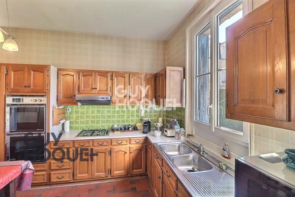 Bernay au coeur du centre-ville, gare SNCF à 5 min à pied!