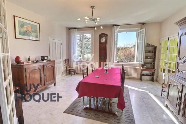 Bernay au coeur du centre-ville, gare SNCF à 5 min à pied!