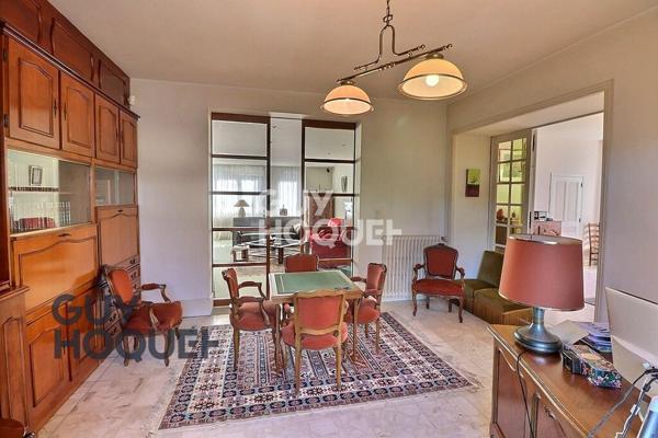 Bernay au coeur du centre-ville, gare SNCF à 5 min à pied!