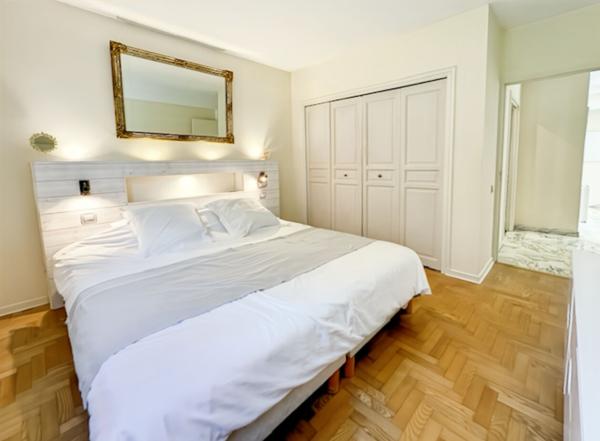 appartement 4 Pièces Vue dégagée collines et aperçu mer