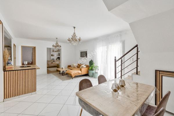 MAISON CONTEMPORAINE  4 CHAMBRES HABITABLE DE PLAIN PIED PROCHE CENTRE