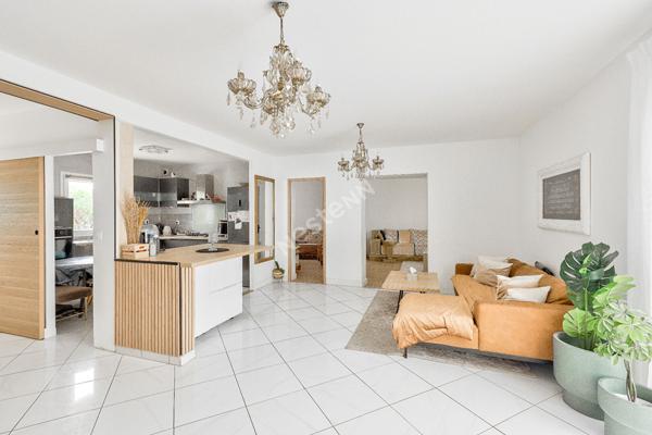 MAISON CONTEMPORAINE  4 CHAMBRES HABITABLE DE PLAIN PIED PROCHE CENTRE
