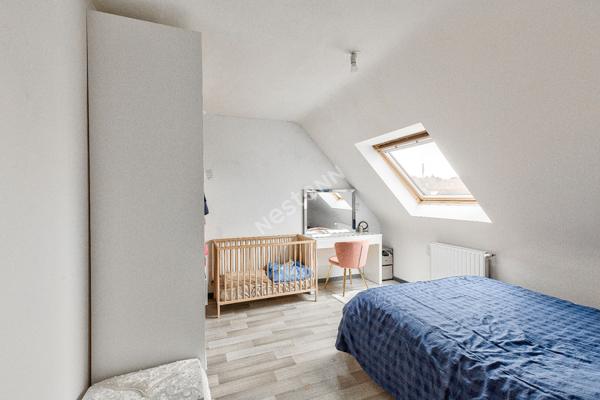 MAISON CONTEMPORAINE  4 CHAMBRES HABITABLE DE PLAIN PIED PROCHE CENTRE
