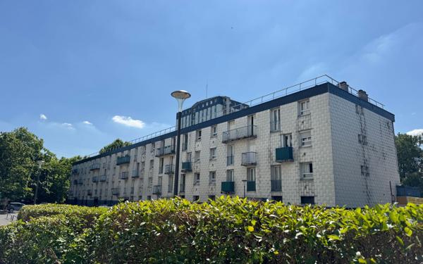 Appartement à vendre    4 pièces • 73,60 m2 Aulnay-sous-Bois