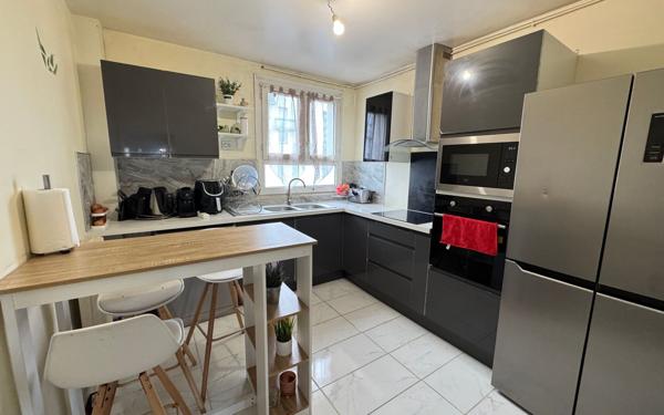 Appartement à vendre    4 pièces • 73,60 m2 Aulnay-sous-Bois