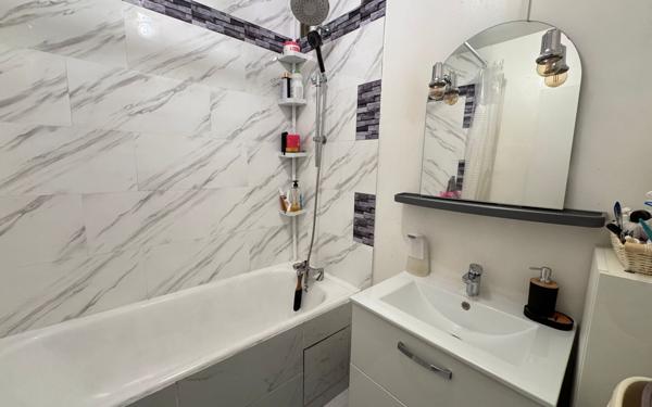 Appartement à vendre    4 pièces • 73,60 m2 Aulnay-sous-Bois