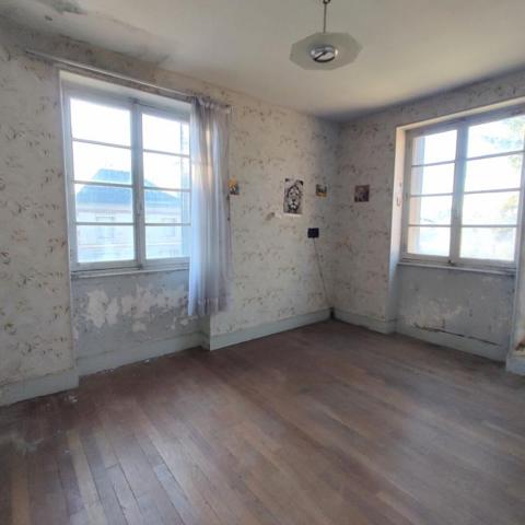 Maison / appartements Montsauche Les Settons 6 pièces 35 000