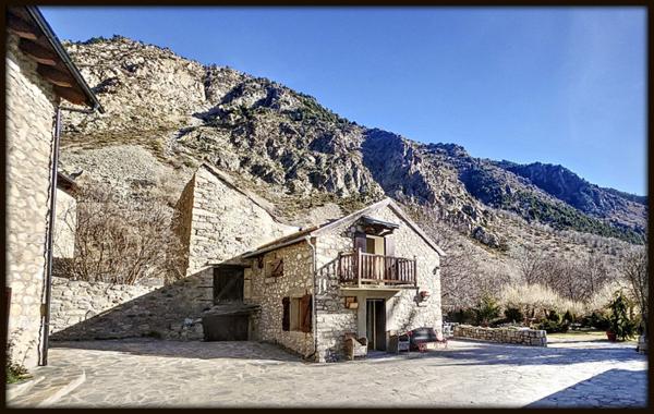 Porta (66760) MAGNIFIQUE PROPRIETE