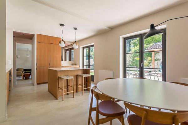 Maison de ville de charme avec piscine au coeur de Saint-Cyr-au-Mont-d’Or