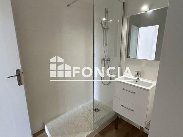 Location Studio 28.4 m² - LE 38 Orleans 45000