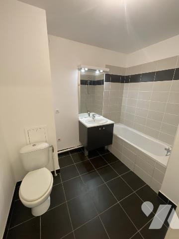 T3 Au RDC de 60 m2 rdc avec terrasse et petit jardin privatif + parking