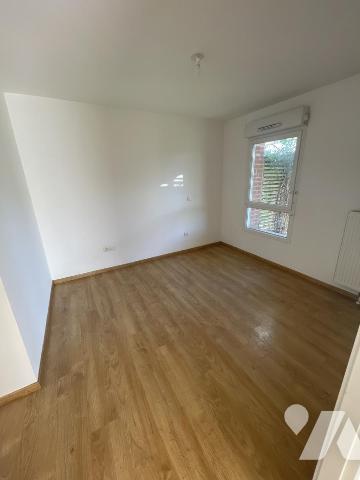 T3 Au RDC de 60 m2 rdc avec terrasse et petit jardin privatif + parking