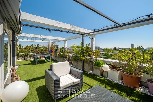 Duplex rénové en dernier étage avec terrasse panoramique