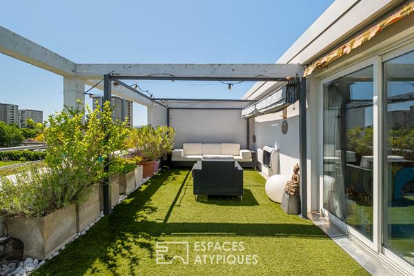 Duplex rénové en dernier étage avec terrasse panoramique