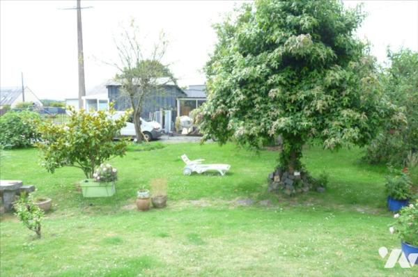 SAINT GEORGES BUTTAVENT- Pavillon sur sous-sol avec  accès de plain pied, sur vaste terrain avec dép