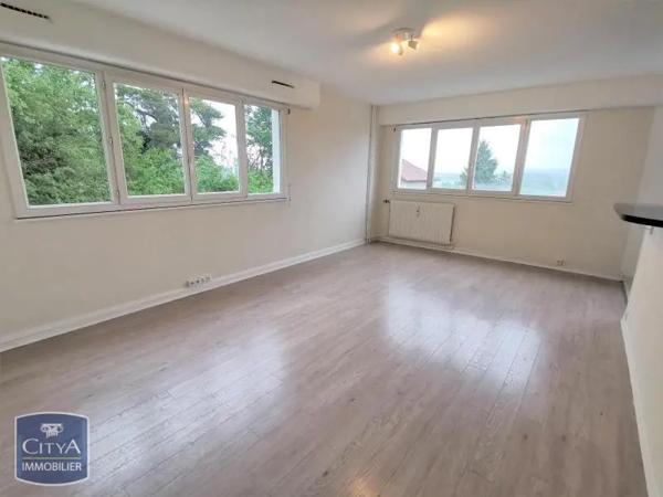 Appartement à louer 2 pièces 52.5m² Laon (02000)